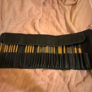 makeup brushes with bag
